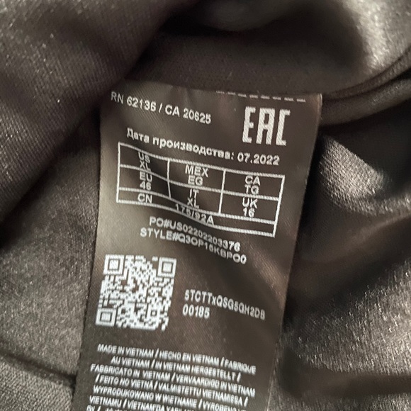 Guess black sequined dress, XL, that will light up any party. Glamorous (NWT) - Picture 15 of 16